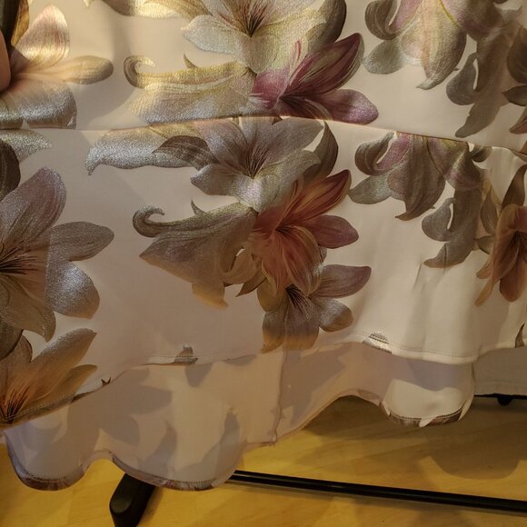 Women's XL Floral Metallic High-Low Dress. Stretchy, Formal, Wedding, No Tags - Picture 5 of 8